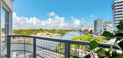 Hôtel Trouvail Miami Beach 4*, Séjour Etats-Unis, Floride, Miami par Ôvoyages Hôtel Trouvail Miami Beach 4*, Séjour Etats-Unis, Floride, Miami par Ôvoyages